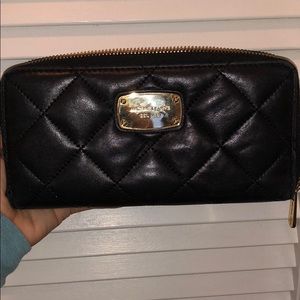 Black Michael Kors Wallet - EXCELLENT CONDITION
